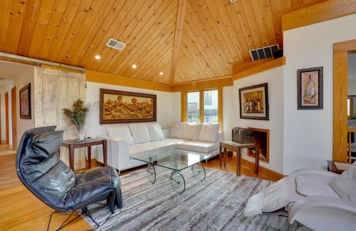 Tuscarora House | Spacious Virginia Retreat with Deck and Scenic Views!