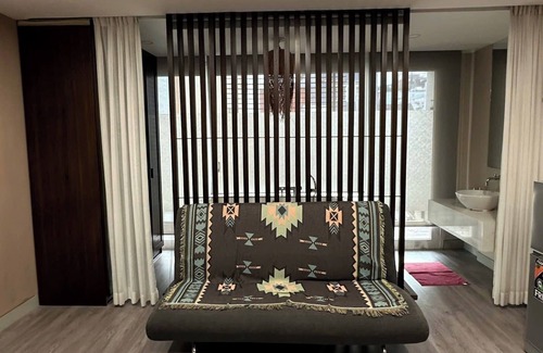 Phuong 8 Apartment | Spacious Apartment with Bathtub