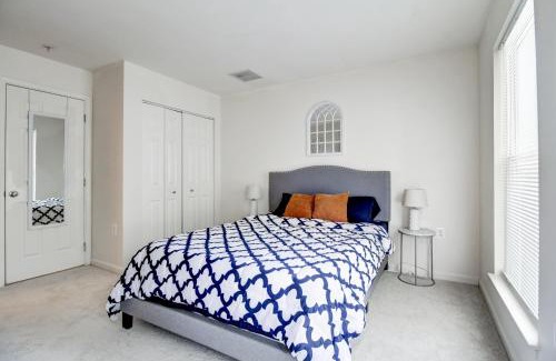 Washington Apartment | Spacious Washington, D.C. Rowhome w/free parking!