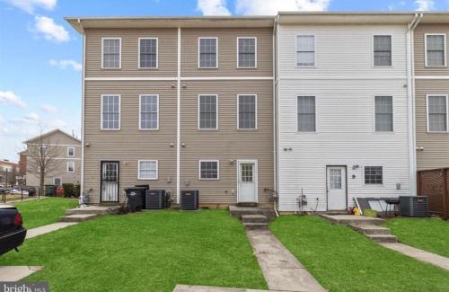 Washington Apartment | Spacious Washington, D.C. Rowhome w/free parking!