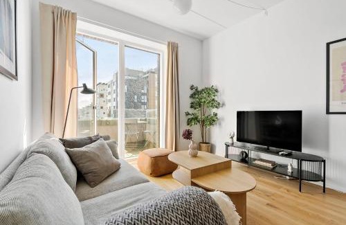 Aarhus C Apartment | Spacious waterfront apartment with marina and sea view