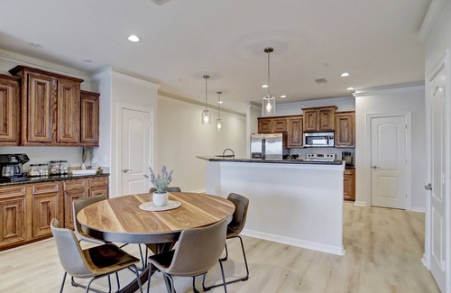 Seven Coves Condo | Spacious Waterfront Condo With Sunset Views, Pool, and Family-Friendly Amenities