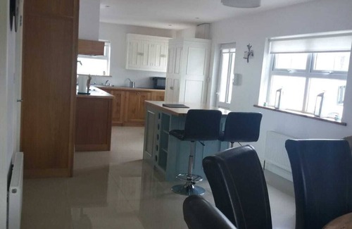 Spanish Point House | Spanish Point, Executive accommodation along rugged coastline