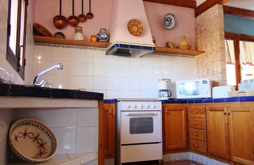 Yecla Cottage | SPANISH VILLA WITH PRIVATE POOL, WIFI, 50 MINUTES FROM THE BEACH