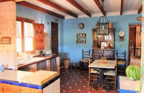 Yecla Cottage | SPANISH VILLA WITH PRIVATE POOL, WIFI, 50 MINUTES FROM THE BEACH