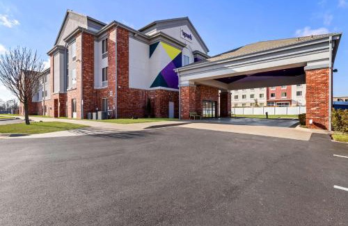Tulsa Hotel | Spark by Hilton Catoosa Tulsa