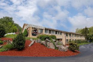 Mystic Hotel | Spark By Hilton Mystic Groton