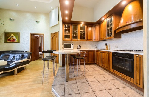 Besarabka Apartment | ♛Specious & luxurious♛ apartment in a city heart