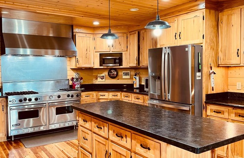 Alpine Cabin | Spectacular 6 bedroom cabin surrounded by pines and meadow views in Alpine, Az