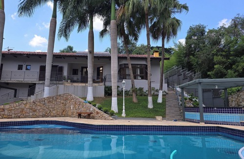 Cotia House | SPECTACULAR House Granja Viana