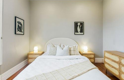 Grey Lynn Villa | Spectacular Luxury 4BR 3 Bath Hot Tub