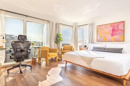 Gas Lamp Section House | Spectacular Ocean and Pier View Lux Family Vacation
