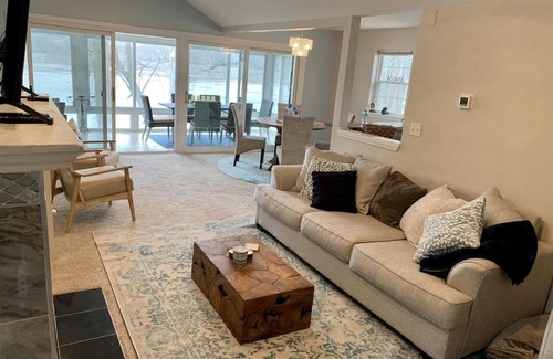 Prospect House | Spectacular on the water getaway!
