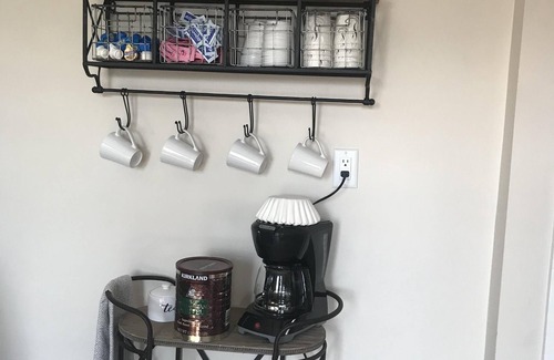 Racine House | Spectacular! Professionally Cleaned, Self Check In - Sleeps 8