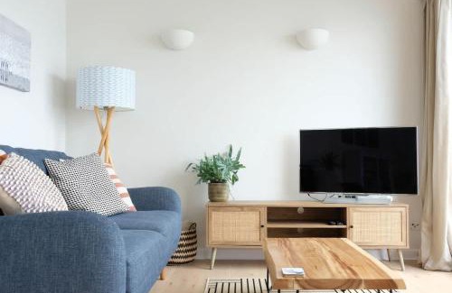Mylor Churchtown Apartment | Spectacular Waterfront Views With Parking At 'Mariners Mirror'