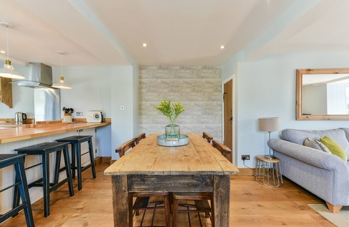 Birdham Cottage | Spence Cottage, Birdham - a cottage that sleeps 5 guests in 2 bedrooms