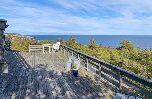 Larvik House | Spend an unforgettable vacation in the cottage with wonderful sea panorama.