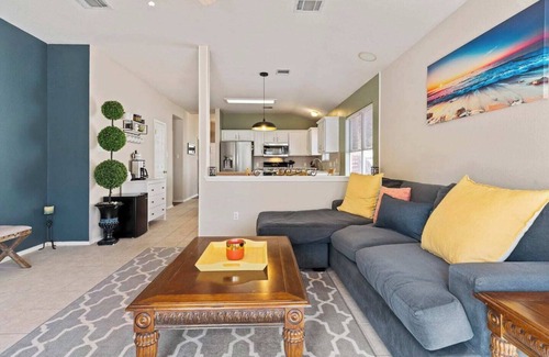Twin Creeks House | Spend the vacation of your dreams at the spacious and sunny home in the northern suburbs of Austin