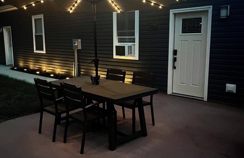 Warren Apartment | Spend your time relaxing with a view of the Allegheny River