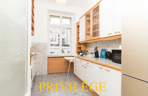 Oberdobling Apartment | Spittelau, bright, selfcheckin24h,