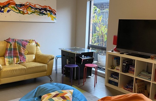 Henley Beach South Other | Splash of Colour, Close to the Beach, Pet Friendly