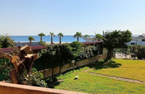 San Sostene Marina Apartment | Splendida casa di fronte al mare con giardino