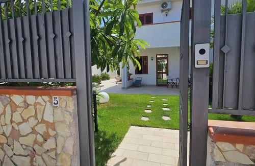 Isola delle Femmine Villa | Splendida Villa a 50 Metri dal Mare