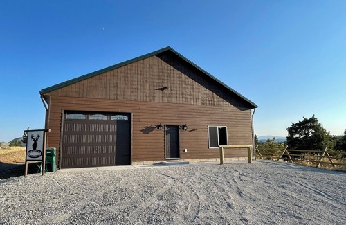 Helena Valley Northwest Cabin | SPORTSMAN'S PARADISE