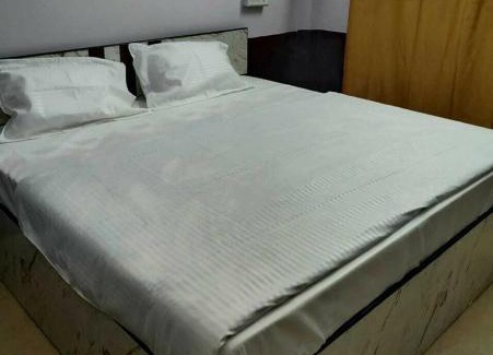 Hasanpur Hotel | SPOT ON Hotel New Bright