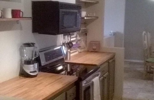 Alhambra House | SPOTLESS REMODEL/BASEBALL AND AIRPORT 15 MIN. AWAY/CENTRAL PHOENIX!