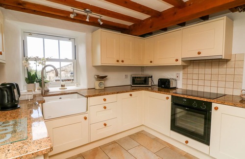 Sedbergh Cottage | SPOUT COTTAGE, family friendly, character holiday cottage in Sedbergh