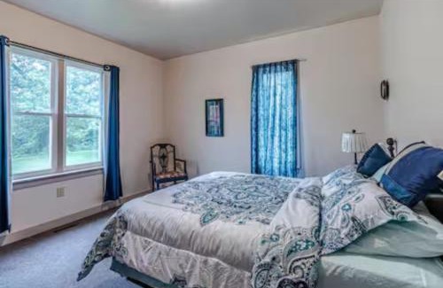 Waynesboro House | Sprawling 9 BR Mountaintop Oasis with BlueRidge Views