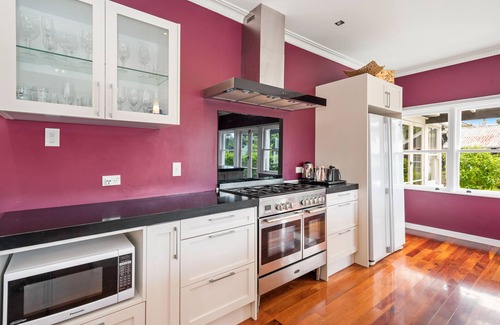 Springfield House | Springfield Rise Lodge - Rotorua Holiday Home
