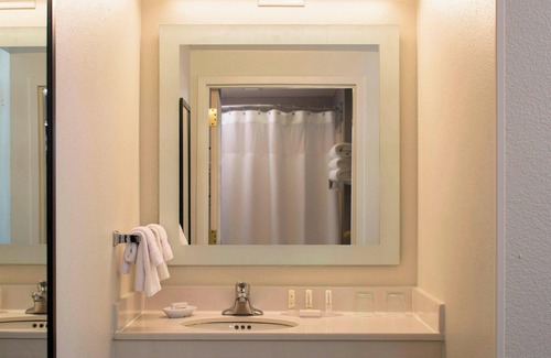 Half Day Hotel | Springhill Suites By Marriott Chicago Lincolnshire