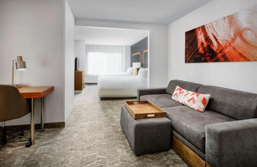 West Warwick Hotel | SpringHill Suites Providence West Warwick