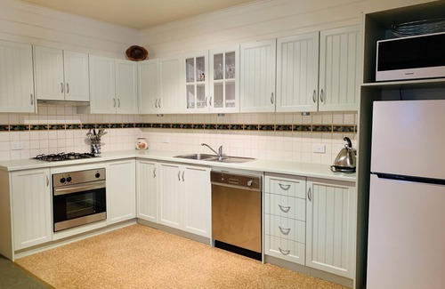 Hotham Heights Apartment | Squatters Rest