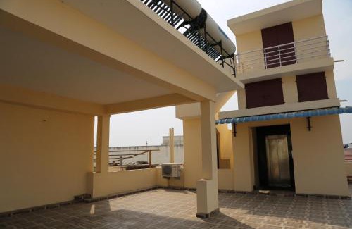 Rajahmundry Cabin | SRI JUPUDY RESIDENCY