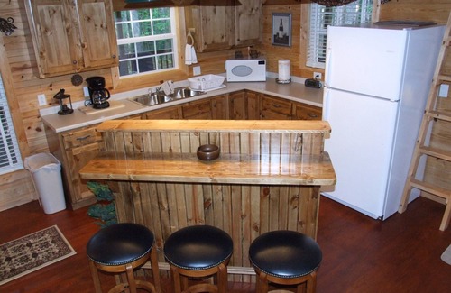 Spencer Cabin | SS-Secluded Cabin in Woods-Cumberland Plateau Retreat(Three + nights $75 off)