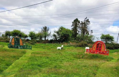 Stenalees House | St Austell Glamping Pod with Spa Pool and Pets Ok