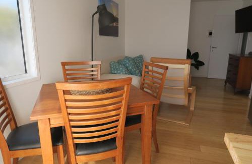 Wynnum Apartment | St Caths Anchorage
