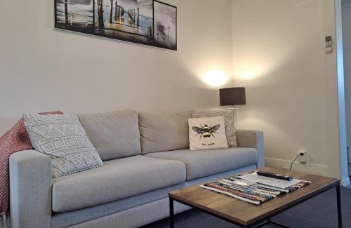 St. Clair House | St Clair Apartment - 2 Bedrooms