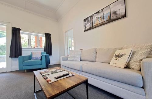 St. Clair House | St Clair Apartment - 2 Bedrooms