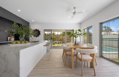 Port Douglas Villa | St Crispins Villa 1 with private heated Pool