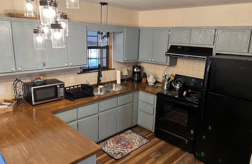 Havana Cabin | St. Eustace Family Lodge: Cabin adjoining National Forest