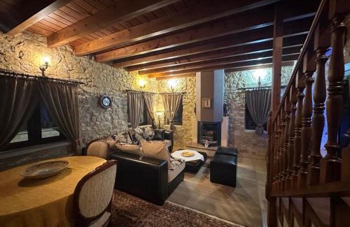 Kato Lapsista Ski Chalet | St George Stonehouse Ioannina