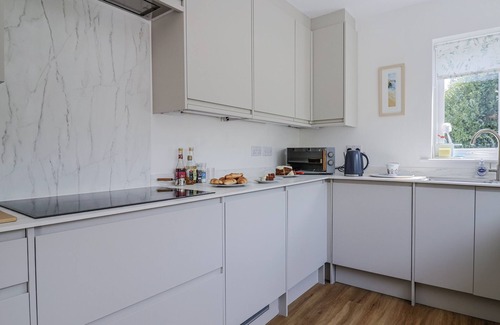Charmouth Cottage | ST HELENA, pet friendly, country holiday cottage in Charmouth