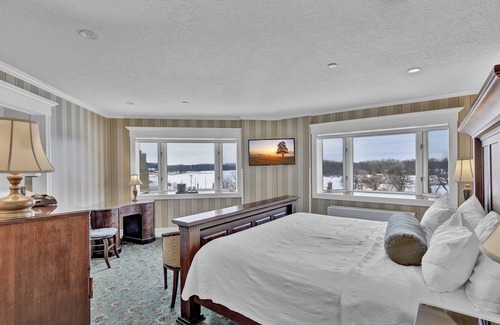 Red Wing Hotel | St James Hotel, a Historic Hotel of America