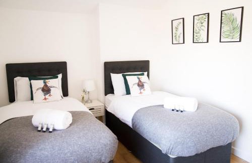 Doncaster Apartment | St Johns Hse-3BR-FREE Parking-Workers-Kitchen-WiFi-Dog Friendly