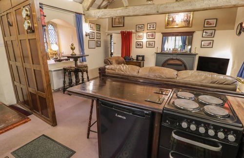 Tywyn Cottage | ST.MARY'S, pet friendly, character holiday cottage in Tal Y Llyn