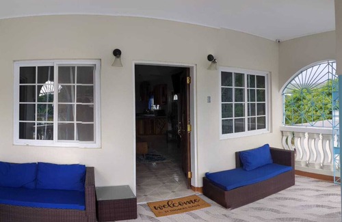 Prospect House | St. Thomas Oasis is a charming 3-bedroom house with WiFi and AC in St. Thomas.